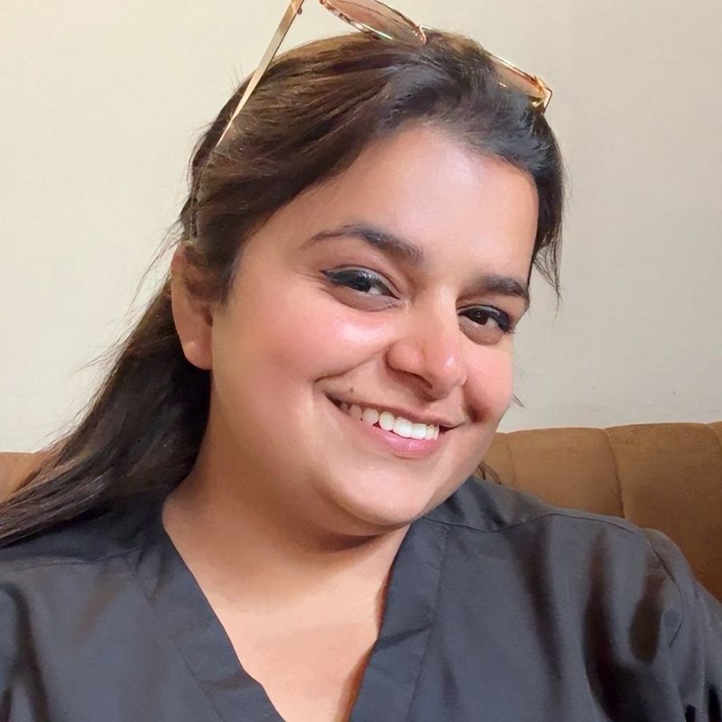 Dr. Aarushi Vij, Dentist